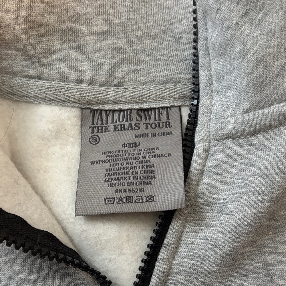 Taylor Swift, Eras Tour Zip-Up Quarter Zip, SZ S - Picture 3 of 5